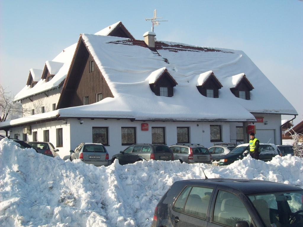 Hotel U Lip Trojanovice Frenštát pod Radhoštěm المظهر الخارجي الصورة