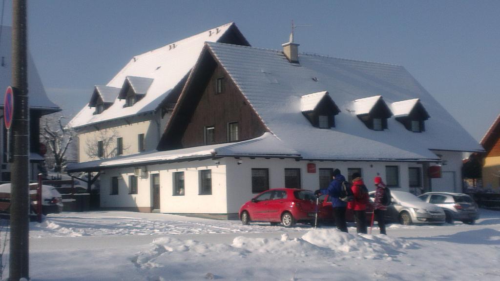 Hotel U Lip Trojanovice Frenštát pod Radhoštěm المظهر الخارجي الصورة